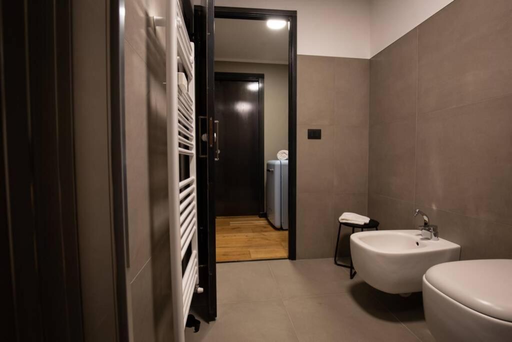 Barolo - Wine Loft Apartment ตูริน ภายนอก รูปภาพ