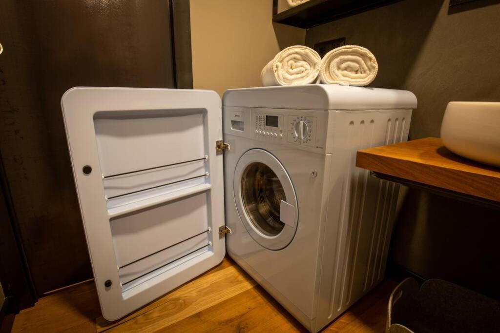 Barolo - Wine Loft Apartment ตูริน ภายนอก รูปภาพ